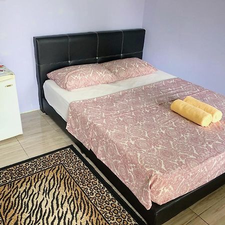 Merdeka Guest House 2 Kuching Luaran gambar
