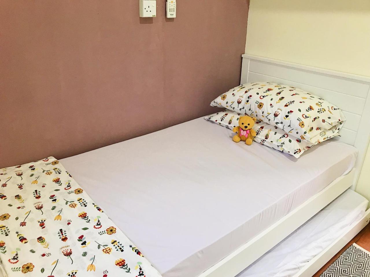 Merdeka Guest House 2 Kuching Luaran gambar